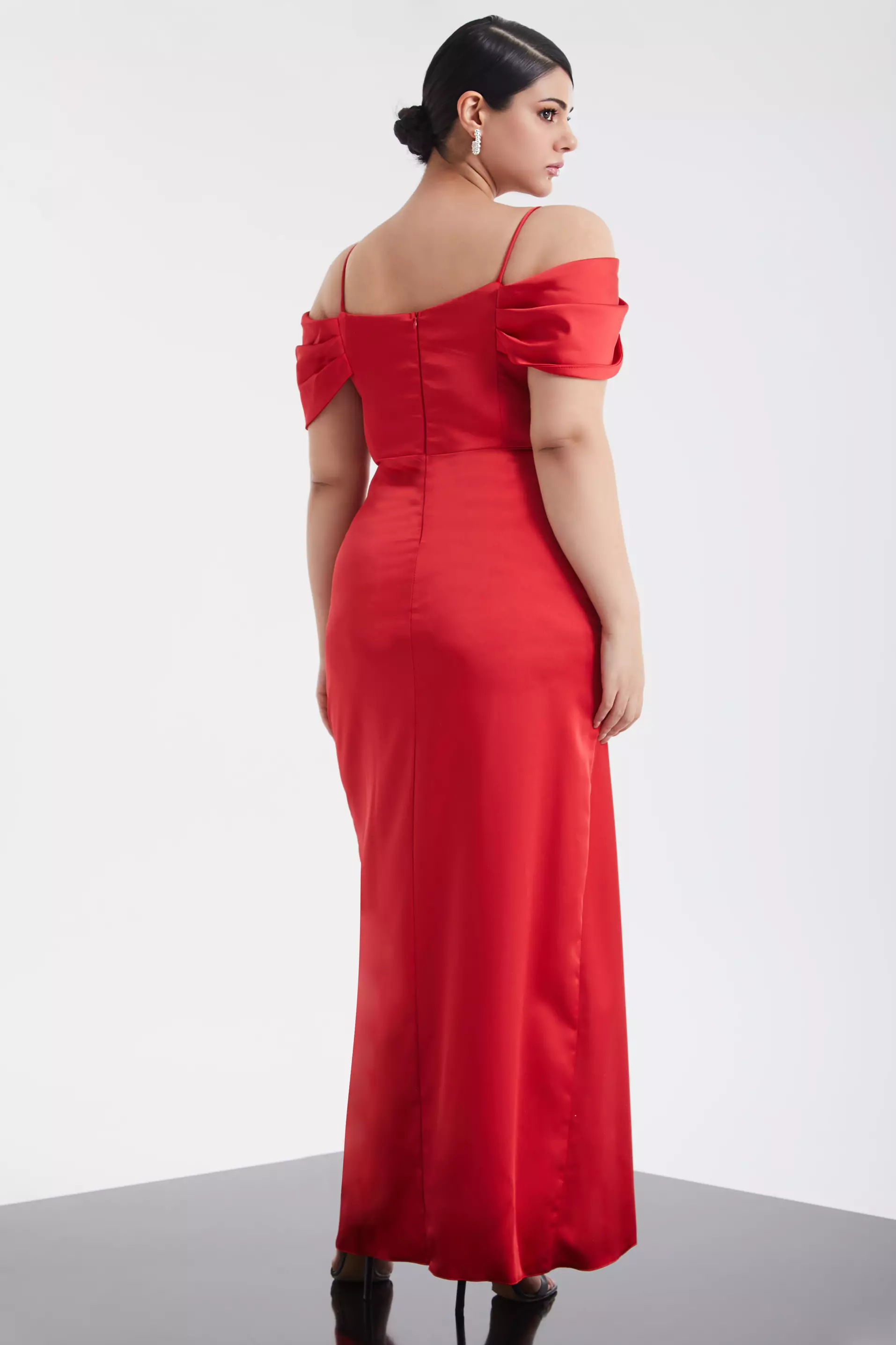Red plus size satin sleeveless maxi dress